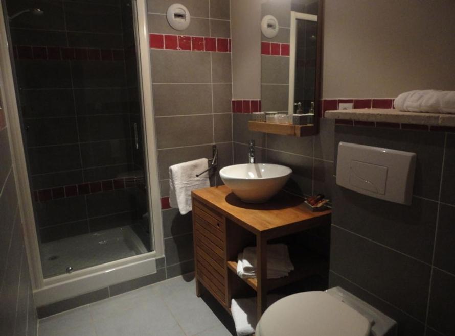 L'Hotellerie Kouros Cuers Room photo